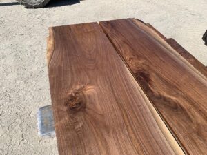 wide walnut lumber, unsteamed walnut, wooden tops
