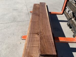 quartersawn variegated walnut lumber, unsteamed walnut, premium walnut lumber