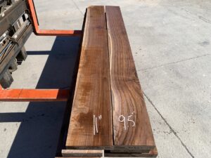 quartersawn varigated walnut lumber, unsteamed walnut, unique walnut lumber