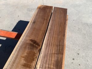 quartersawn varigated walnut lumber, unsteamed walnut, unique walnut lumber